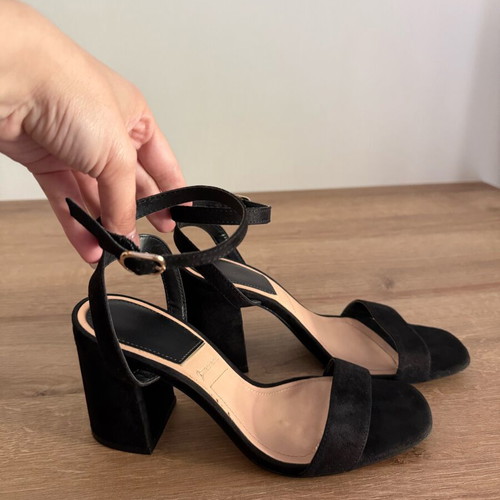 Stradivarius black sandals with thick comfortable 8cm heel used