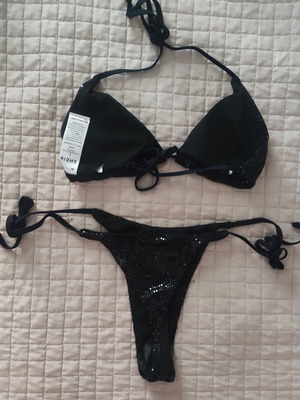 Black string bikini new, size L