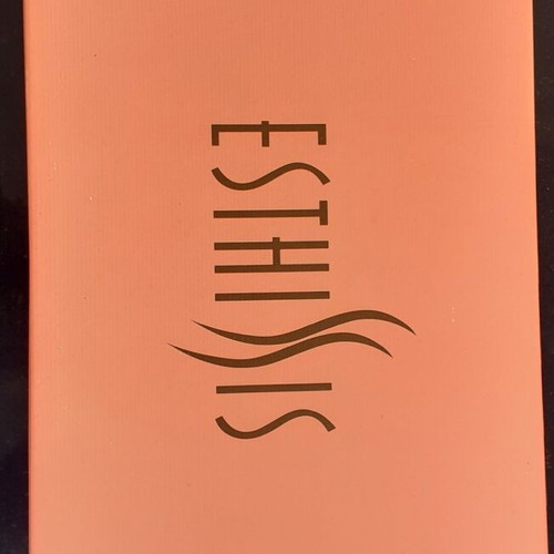 Esthissis pumps new with low heel in beige and red