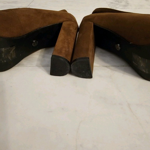 Fullah Sugah Suede Camel Brown Pumps No. 40 Used