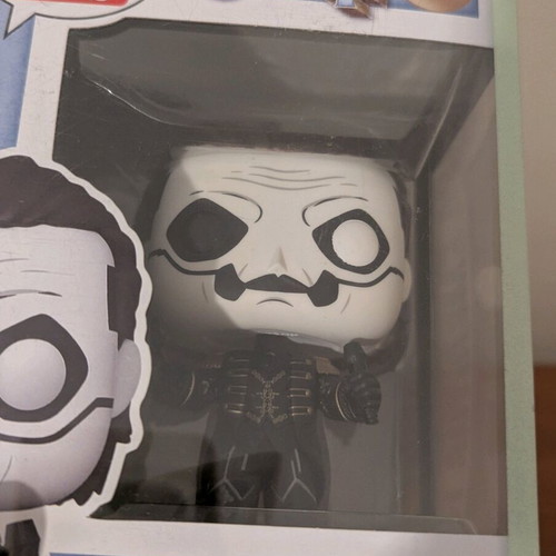 Funko Pop Papa Emeritus V Ghost #336 new with glow case