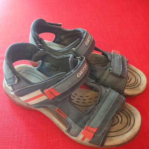 Geox sandals size 37 like new