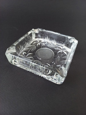 Vintage glass ashtray like new