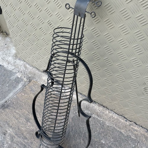 Old metal CD case used, dimensions 70x32 cm