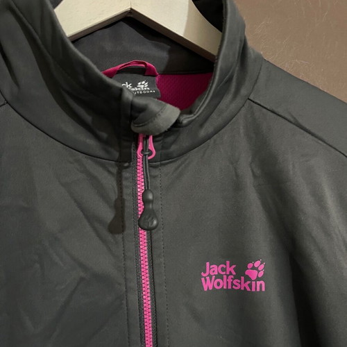 Jack Wolfskin softshell jacket with Stormlock, like new, size Medium