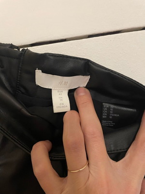 H&M leatherette skirt like new, black, size 42