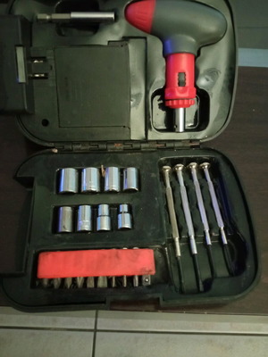 Toolbox with flashlight like new