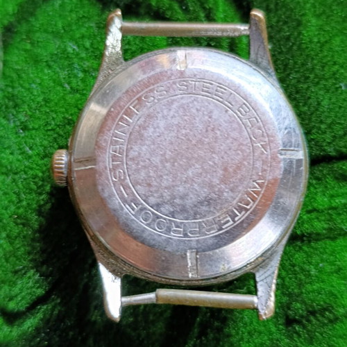 Vintage wristwatches non-working, set of 2