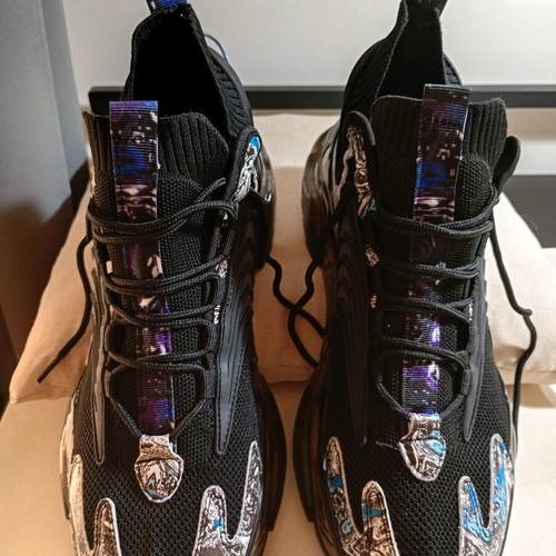 Men's athletic shoes size 44.5 like new, black and white
