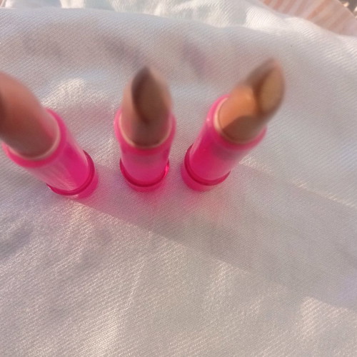 Avon lipstick metallic shades, 3 pieces like new