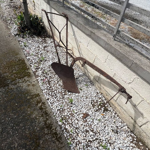 Plow decorative used, aleutri