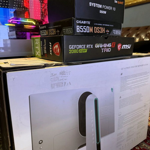 Gaming PC high performance with Dell Alienware 240Hz monitor like new