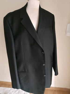 Black jacket like new, size XXXL
