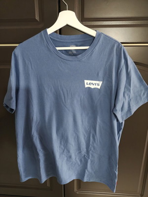 Levi's t-shirt new, blue, size L