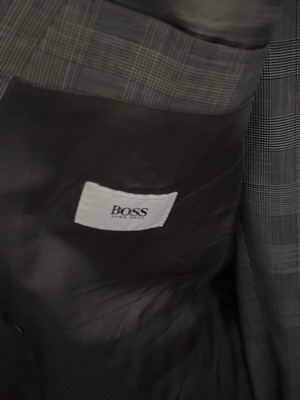 Hugo Boss σακάκι μεταχειρισμένο, γκρι καρό, μέγεθος 50/L με δώρο παντελόνι