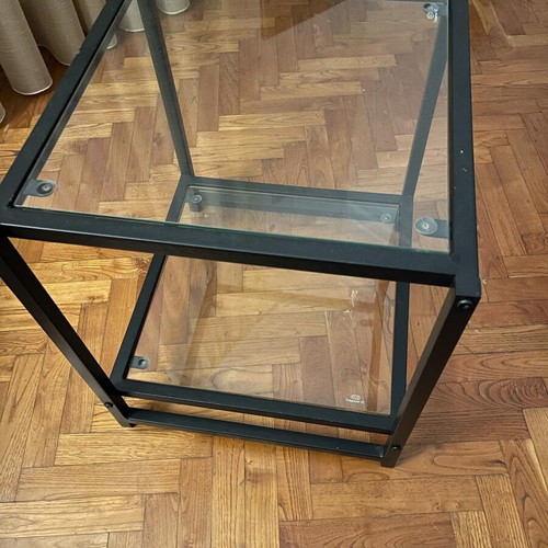 Glass table 44x44 like new