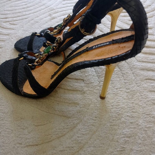 Schutz sandals size 40 leather black and gold new high heels