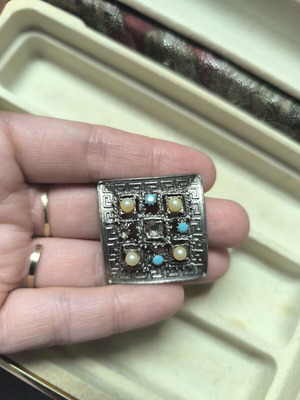 Vintage silver brooch with Greek key pattern and pearls, like new