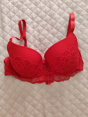 Esmara red bra with padding and lace like new