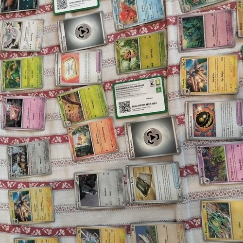 Pokemon cards like new, pack