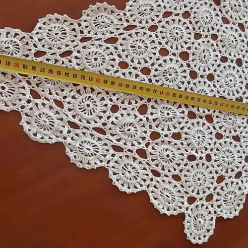 Table linen diamond-shaped 40x40 like new