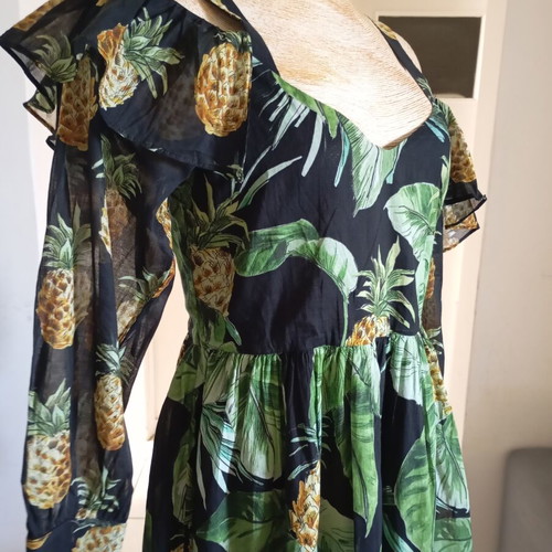Twinset cotton dress women's size M like new, black and green