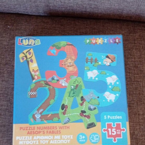 Children's puzzle like new, numbers with Aesop's fables