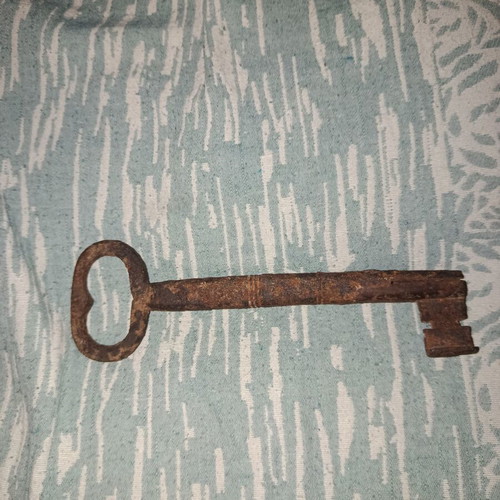 Authentic vintage key from Pelion mansion 1862