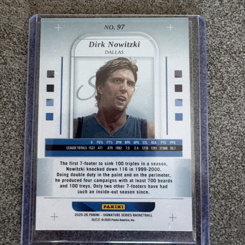 Dirk Nowitzki Signature Series Panini card 168/199