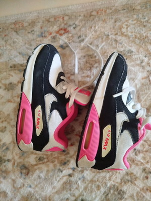 Nike Air Max kids sneakers size 26 like new black, pink, white