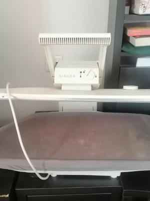 Singer ironing press like new