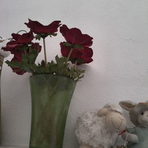 Glass vase with green hue, like new, 17cm height