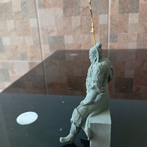 Guan Yu Feng Shui statue new, decorative collectible