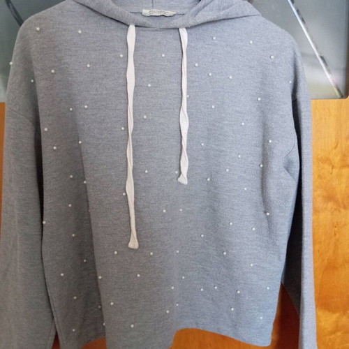 Zara Trafaluc grey hoodie with pearls like new S-M