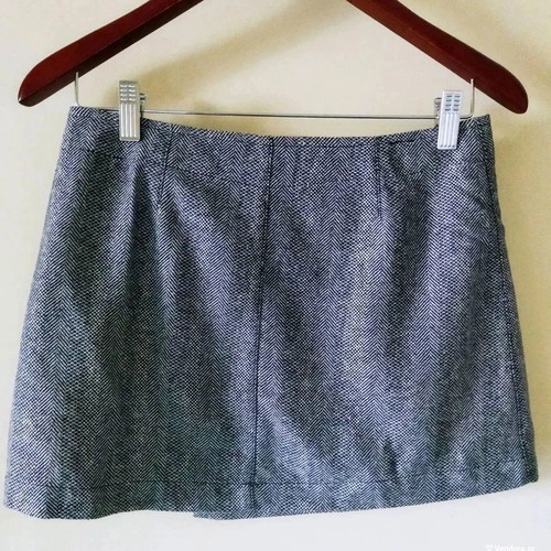 Attrattivo mini φούστα σταυρωτή μεταχειρισμένη με 20% μαλλί