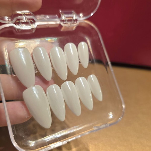 Pearl Handmade Double Layered Acrylic Cat Eye Press On Nails