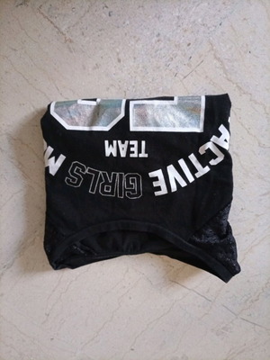 Girls' short-sleeve t-shirt size 134 like new, black