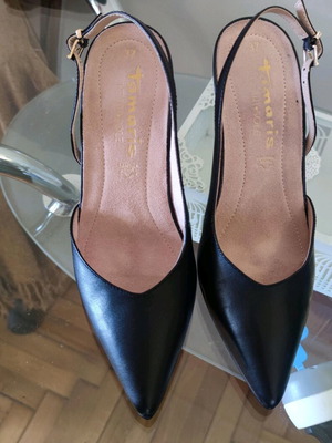Tamaris leather heels size 37 like new