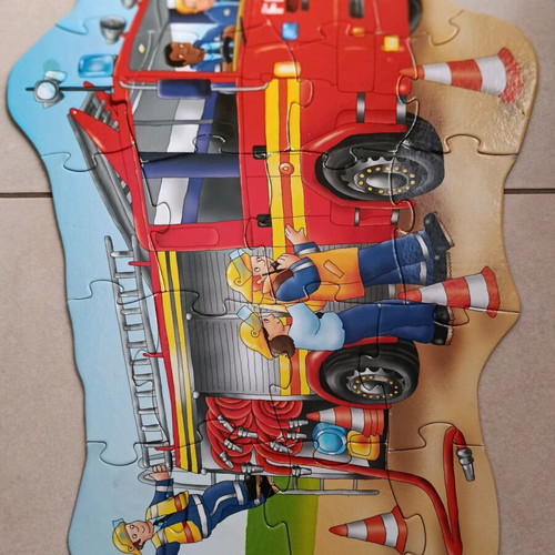 Baby puzzles used, fire truck and jungle themes, 2 pieces