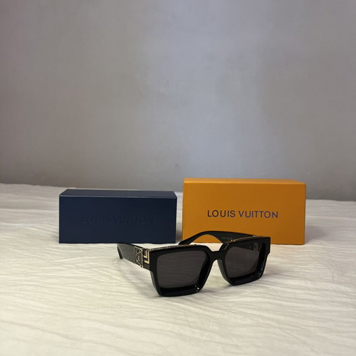 Louis Vuitton Millionaire Sunglasses new, black