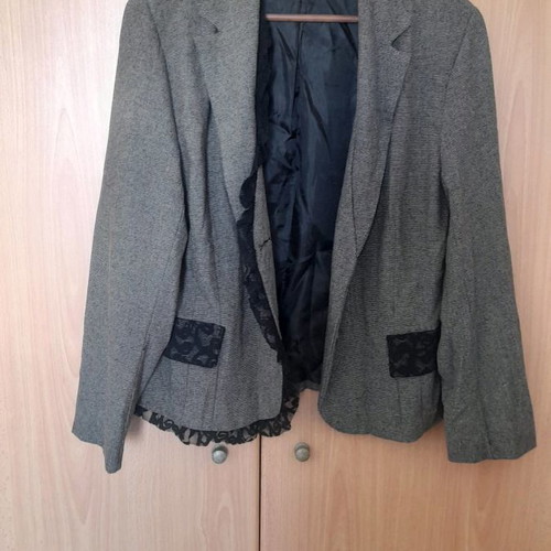 Women's blazer used gray with lace details large size