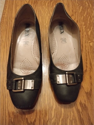 Parex leather pumps size 39 used, black, narrow fit