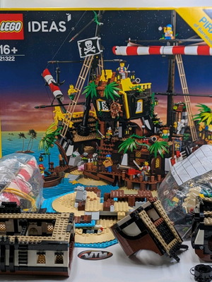 Lego 21322 Pirates of Barracuda Bay употребяван с възможни малки липси