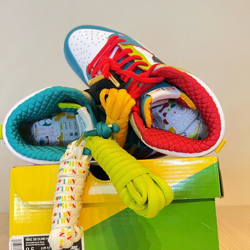 Nike Sb Dunk High Pro new, size 43, multicolor with 5 pairs of laces