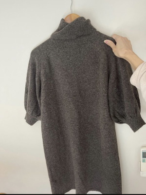 Zara knitted dress with puff sleeves, like new, brown, size M