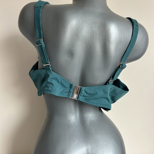 Swimsuit Top 2XL New, Green, Size EUR 50