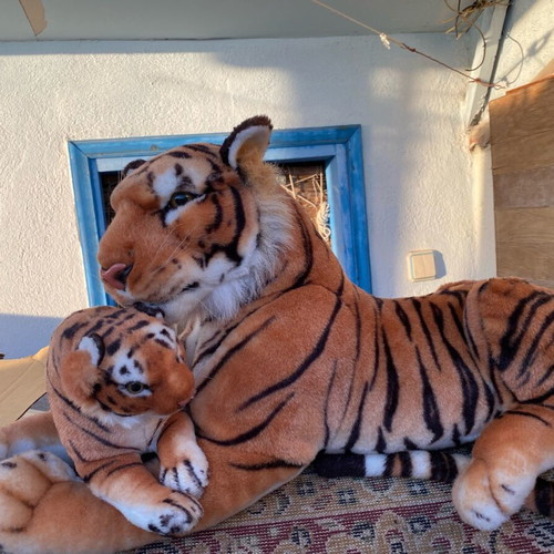 Large plush decorative tiger like new