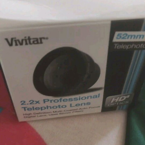 Vivitar 2.2 Teleconverter like new with case