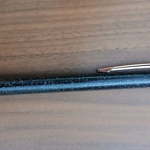 Metal pen with glitter and spare refill new