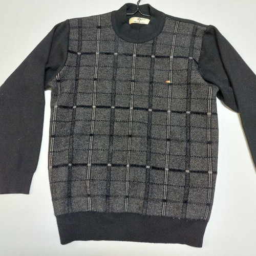 Winter sweater medium / large like new, black and gray
